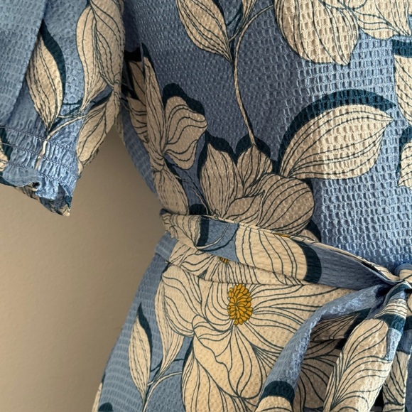 Draper James Blue Floral Midi Wrap Dress - size 8 - Picture 4 of 5